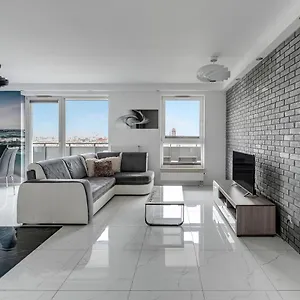 Apartment Grand - Luxury On The 11th Floor With A View Of The Old Town, Gdansk