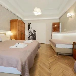 apartamenty-podwale.krakowhotelspoland.com/